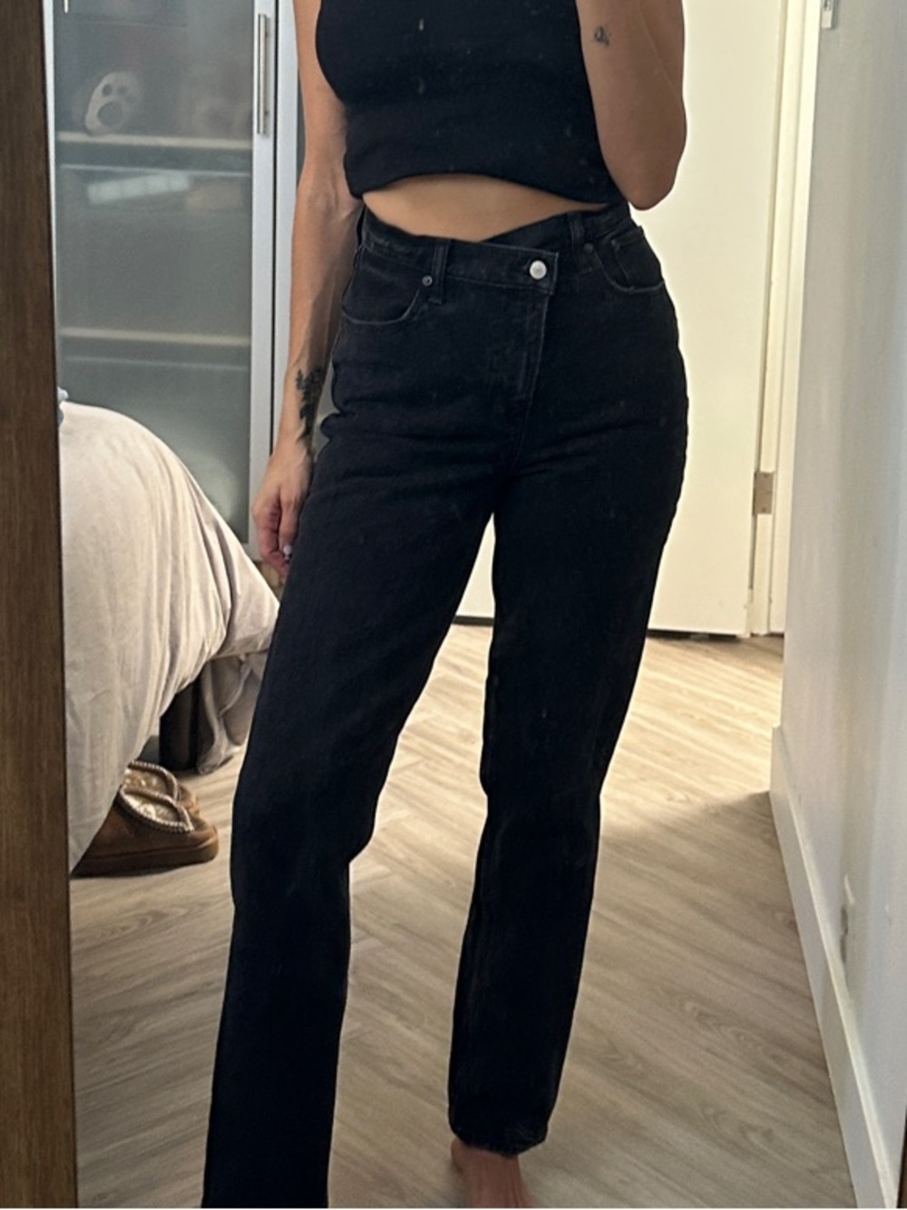 Abercrombie 90s Straight Ultra High-Waist Black Jeans/Curve Love
